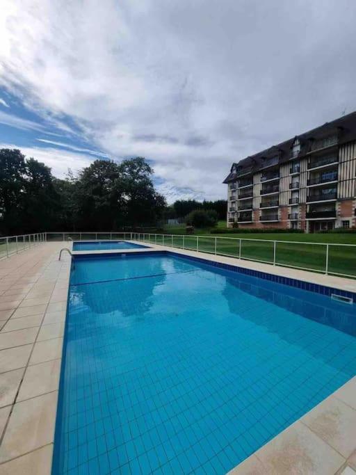 Appartement Calme Proche De La Mer Avec Parking Villers-sur-Mer Dış mekan fotoğraf