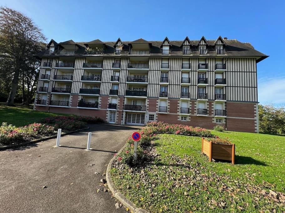 Appartement Calme Proche De La Mer Avec Parking Villers-sur-Mer Dış mekan fotoğraf