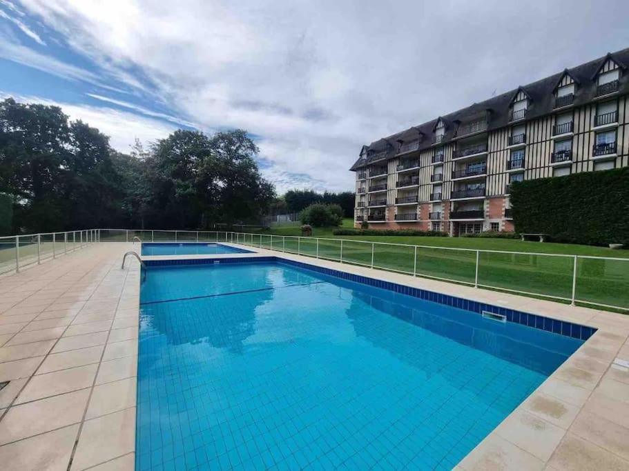 Appartement Calme Proche De La Mer Avec Parking Villers-sur-Mer Dış mekan fotoğraf